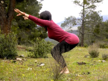 Pratica de yoga para conectar con tu pelvis